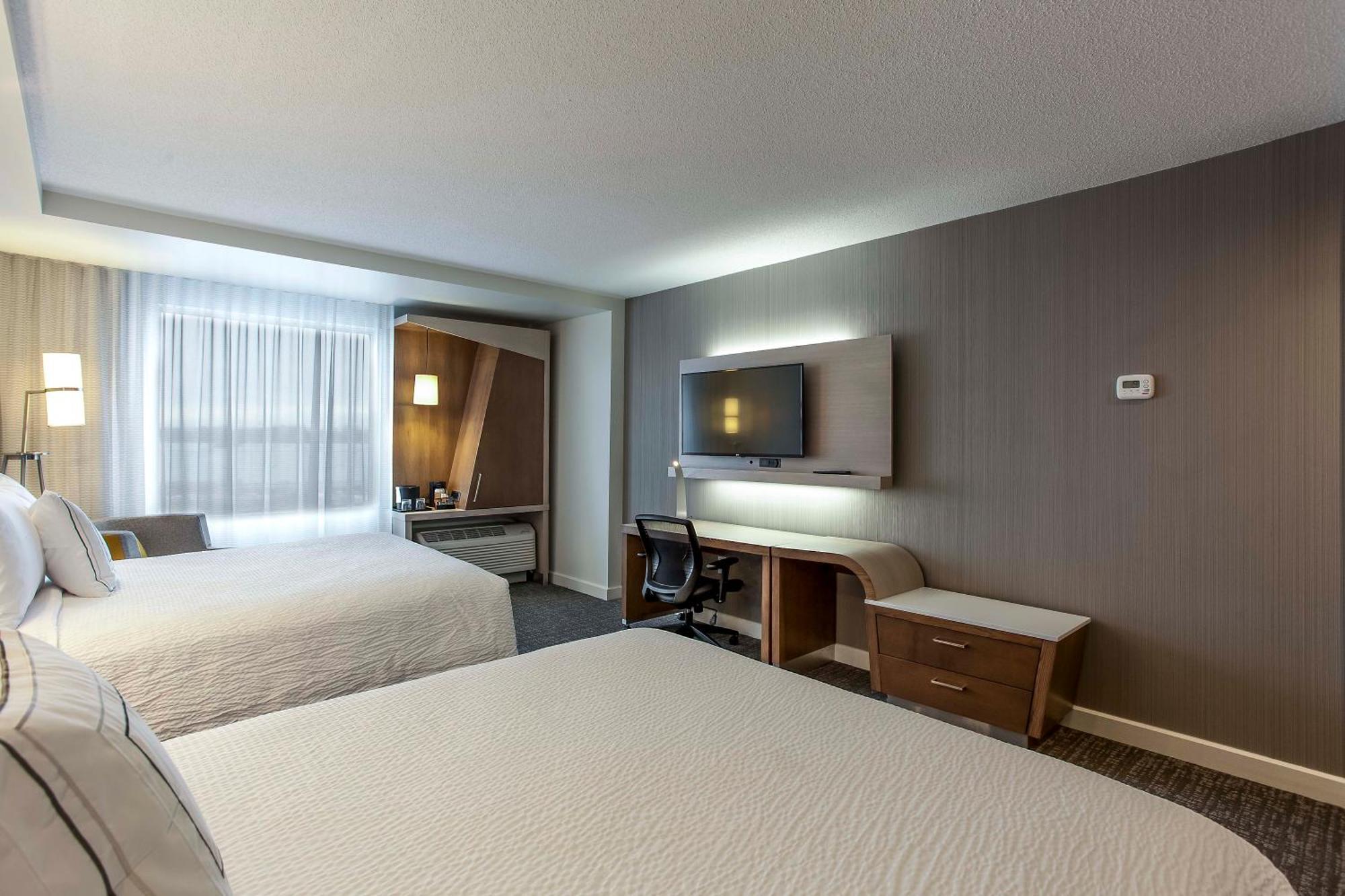Courtyard By Marriott Montreal West Island/baie D'urfe 4* Baie D'Urfe