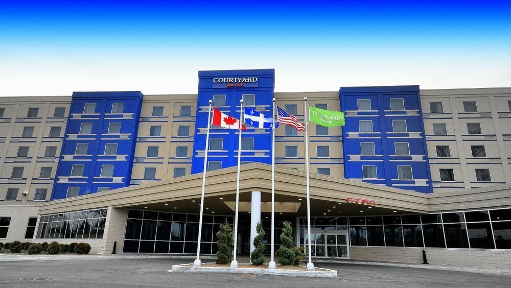Courtyard By Marriott Montreal West Island/baie D'urfe 4*